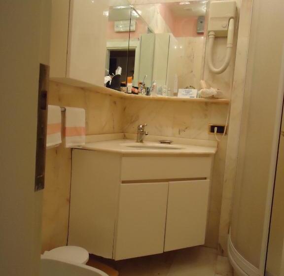 컴포트 룸, Matilde