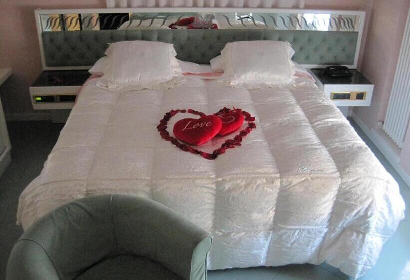 수피리어 룸, Matilde