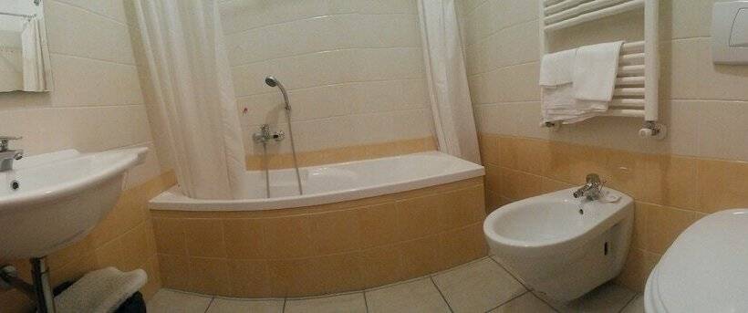 غرفة قياسية, Miramare