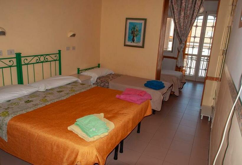 اتاق استاندارد چهار تخته, Villa Morgana