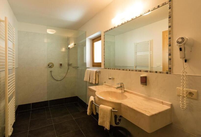 סוויטה, Aktiv Hotel Schönwald