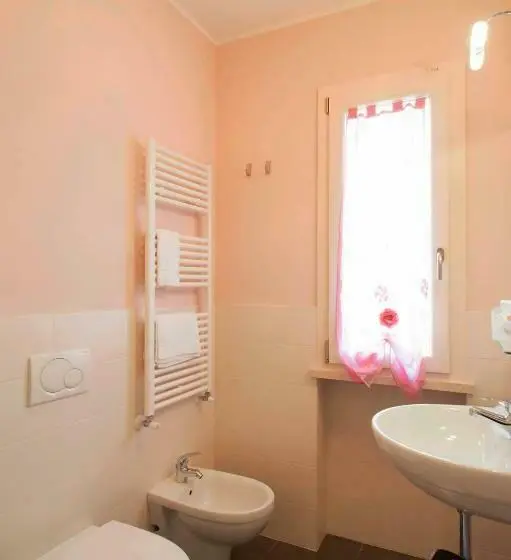 スタンダードルーム, B&b Alle Tre Rose