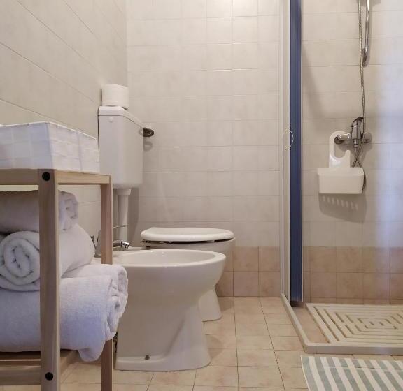 חדר סטנדרט לשלושה, B&b Li Ccoti