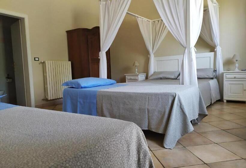 חדר אקונומי לארבעה, B&b Li Ccoti