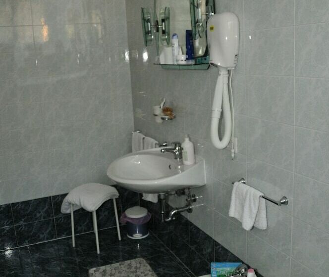 غرفة قياسية, Casablanca