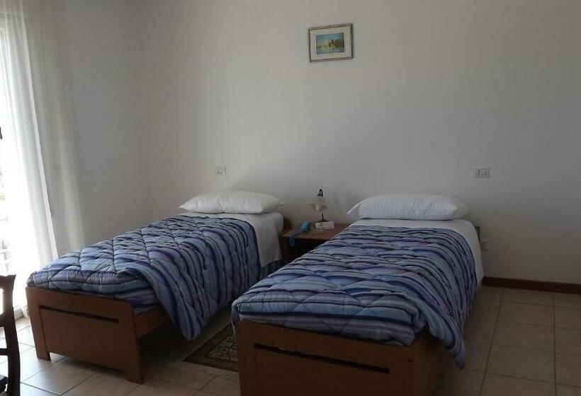 غرفة قياسية, Casablanca