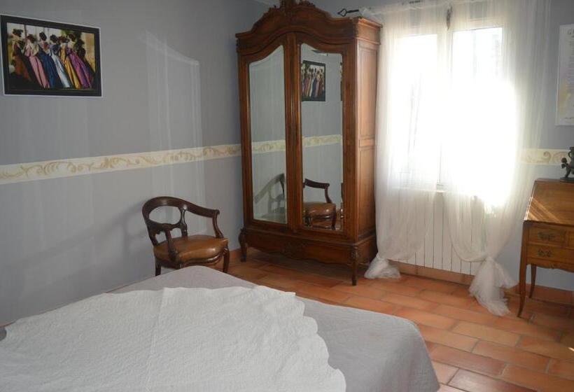 Номер Стандарт, La Bastide Des Oliviers