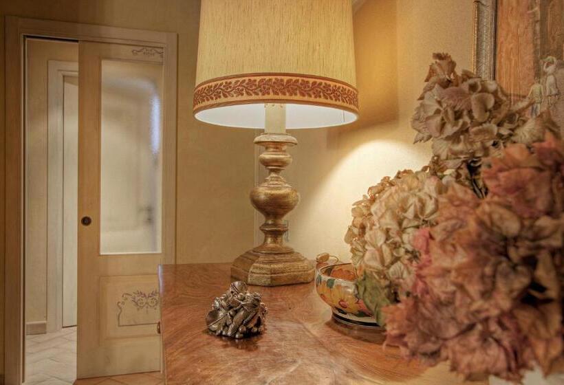 スイート, La Fornasaccia