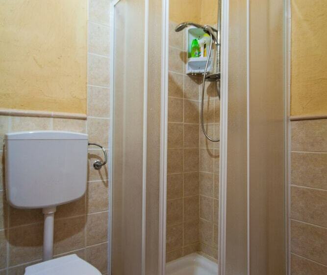 اتاق استاندارد سه نفره, La Pergola B&b