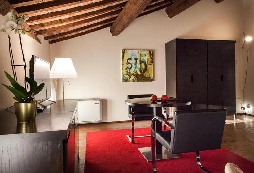 Juniorsviitti, Relais Villa Ormaneto