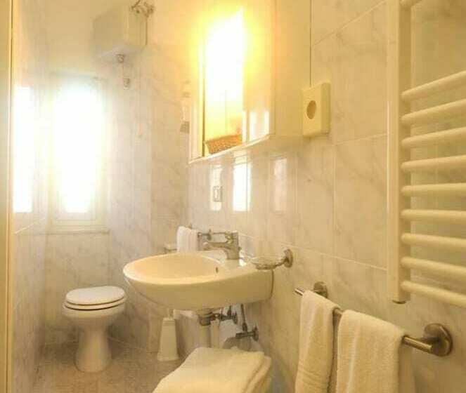 Standard Triple Room, Albergo Anita