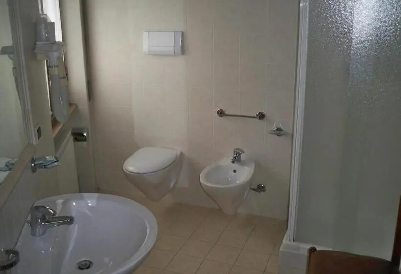 اتاق استاندارد سه نفره, Albergo Corradetti