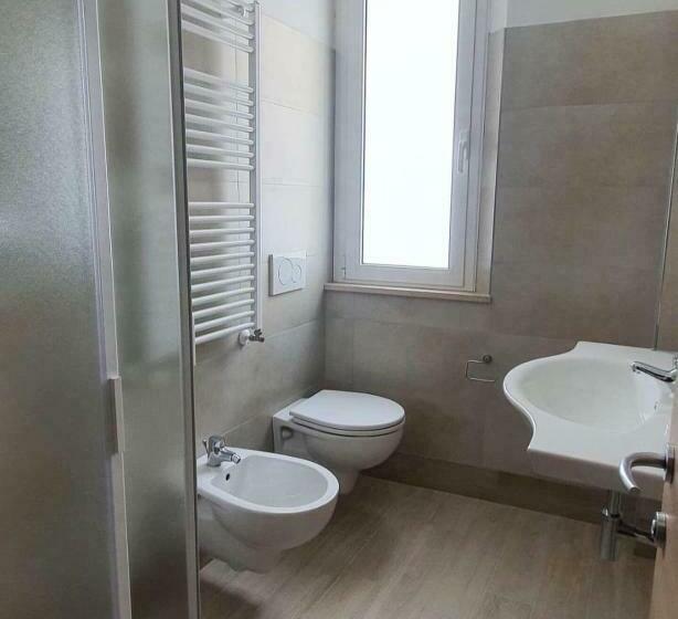 اتاق استاندارد, Arno