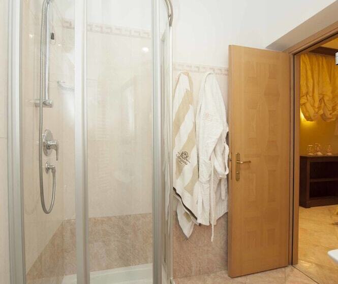 Люкс, Astigiana & Appartamenti