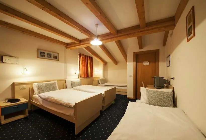 スタンダード4人部屋, Garni Col Da La Vila
