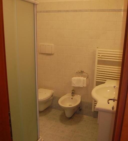 غرفة قياسية فردية, Belie