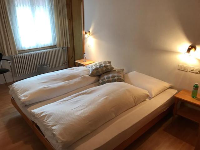 اتاق اکونومی, Chamanna Bed & Breakfast