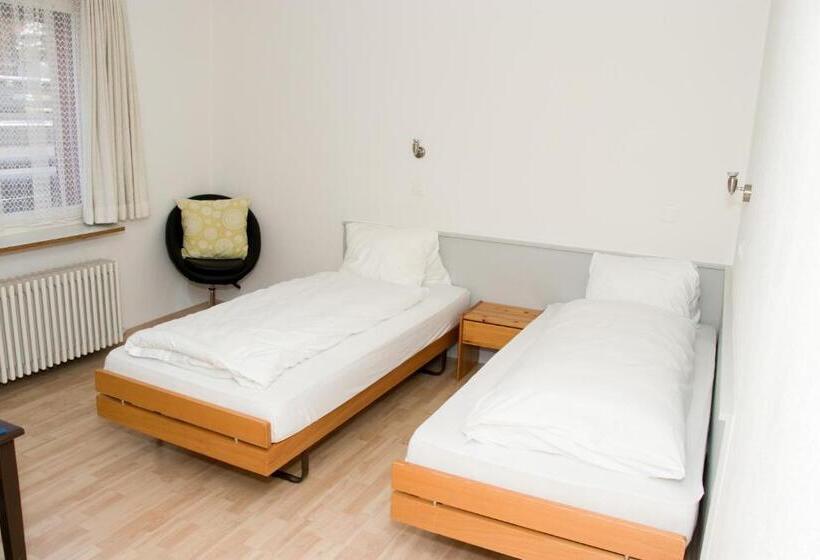 اتاق اکونومی, Chamanna Bed & Breakfast