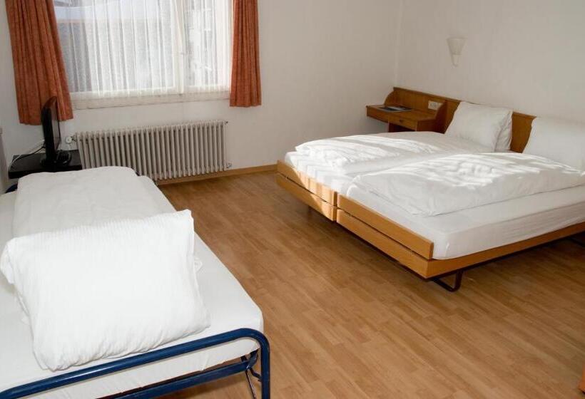 Economy Triple Room, Chamanna Bed & Breakfast