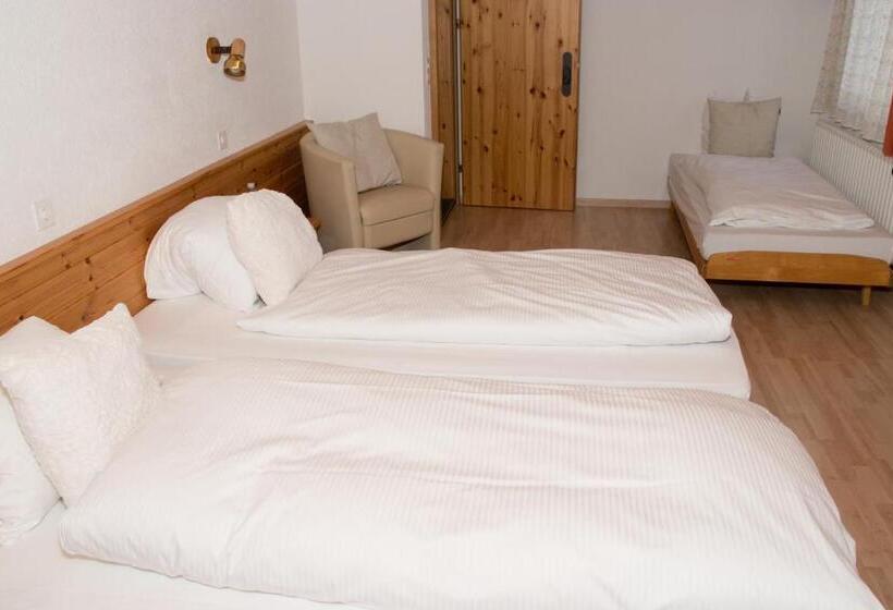 Economy Triple Room, Chamanna Bed & Breakfast