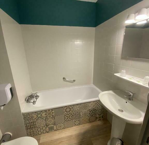 Номер Стандарт, Hôtel Restaurant De La Jonte