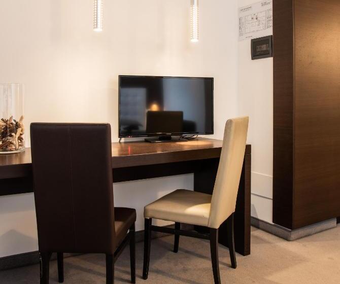 スタンダードルーム, Ex L