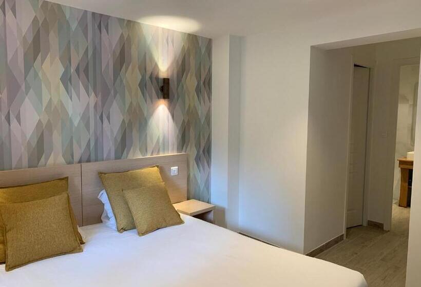 Номер Стандарт, Hôtel Le Mistral