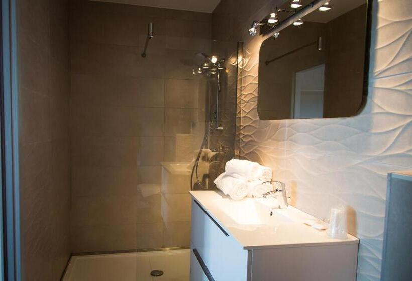 Номер Стандарт Трехместный, Hôtel Le Mistral