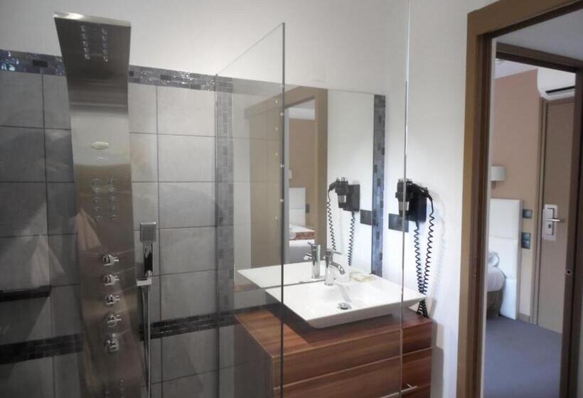 اتاق کلاسیک خانوادگی, Hôtel Le Mistral