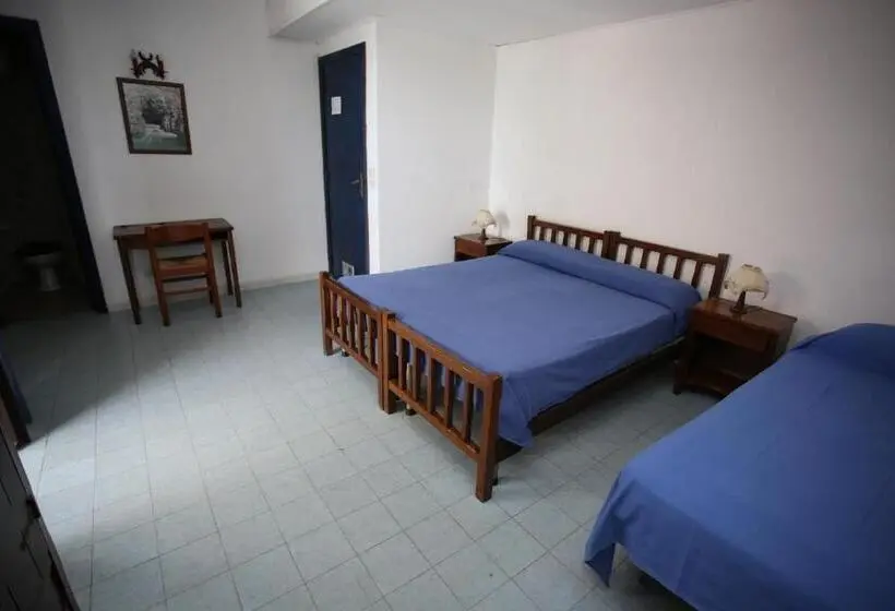 Standard Kolmen Hengen Huone, La Giara