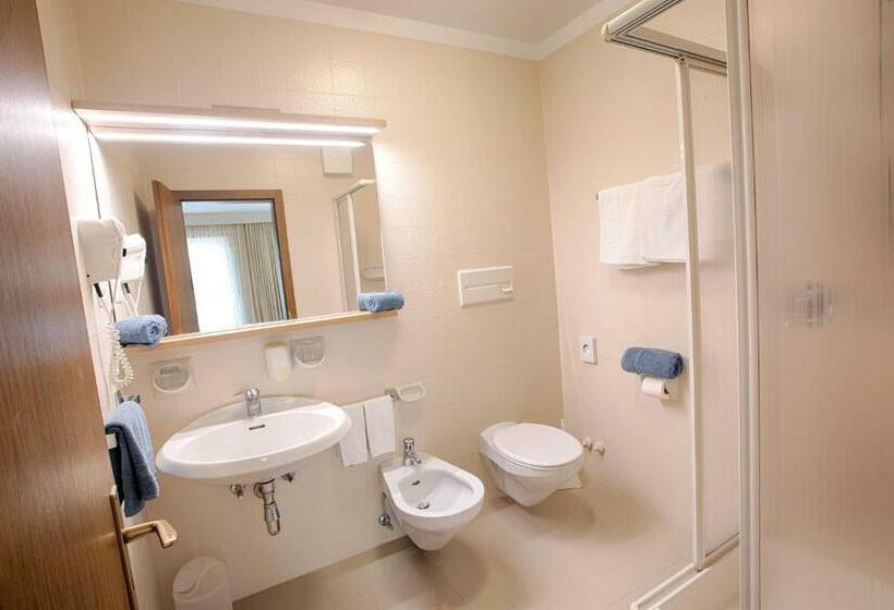 标准间带山景, Lamm