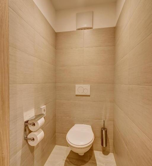 带山景的高级间, Lamm