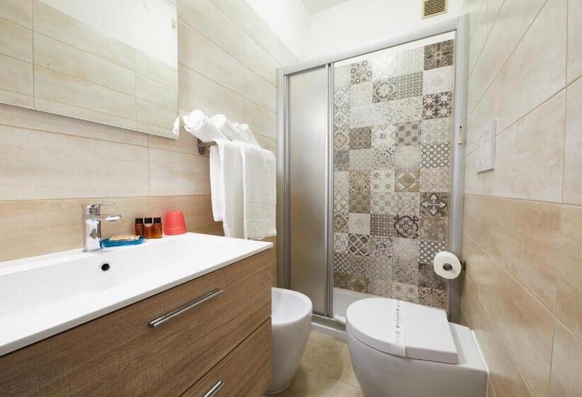 ベーシックトリプルルーム, Lilium Maris