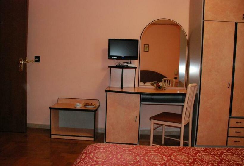 スタンダードトリプルルーム, Ristorante Farese