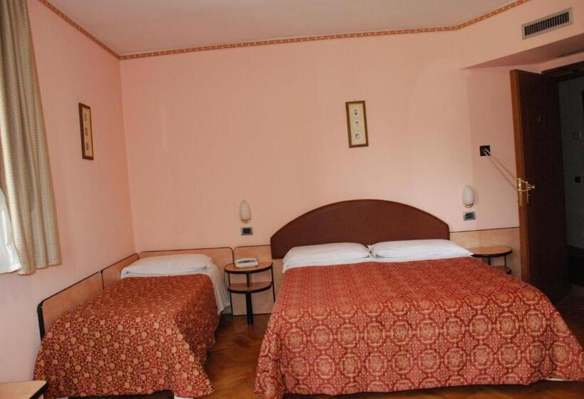 Номер Стандарт Трехместный, Ristorante Farese
