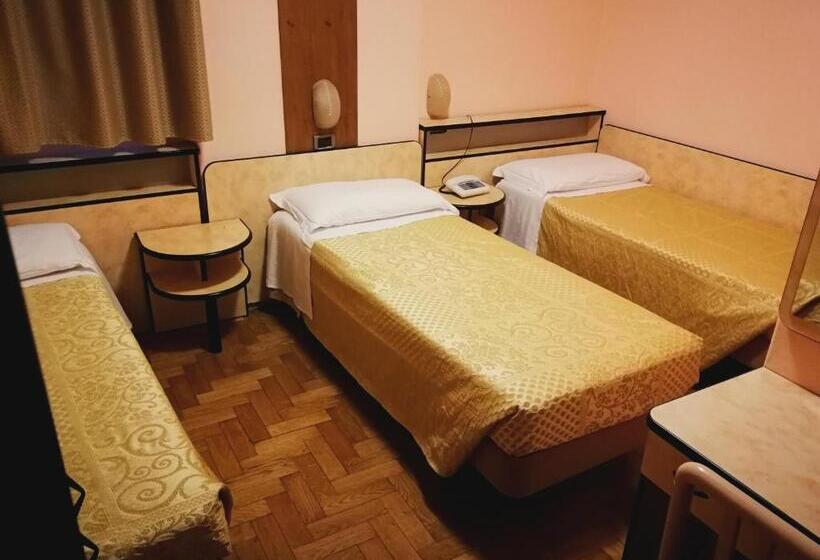 スタンダードシングルルーム, Ristorante Farese