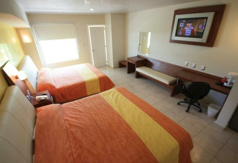 חדר סטנדרט לארבעה, Splash Inn