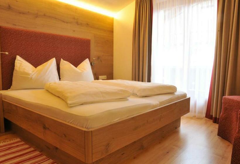 스탠다드 룸, Stauder