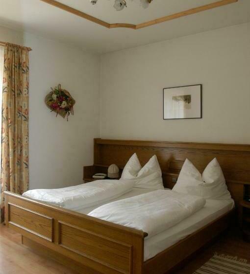 스탠다드 룸, Stauder