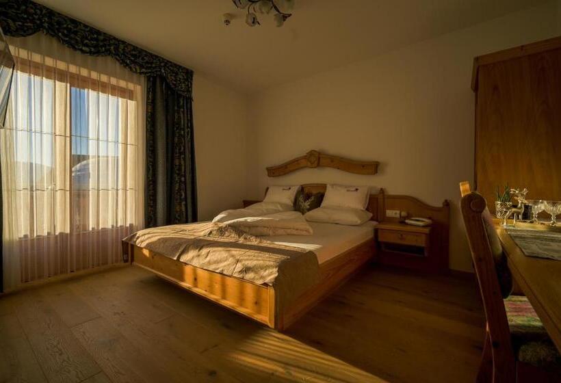 스탠다드 룸, Stauder