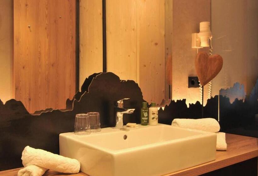 스탠다드 발코니 룸, Stauder