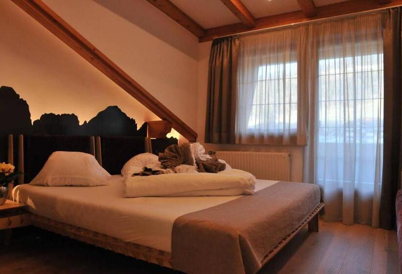 스탠다드 발코니 룸, Stauder