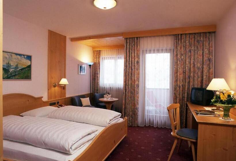 اتاق استاندارد با بالکن, Tyrol