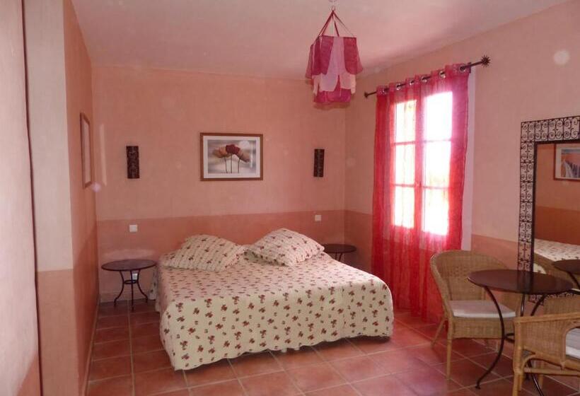 Четырехместный Номер Стандарт, La Ferme Du Petit Ségriès Bed And Breakfast