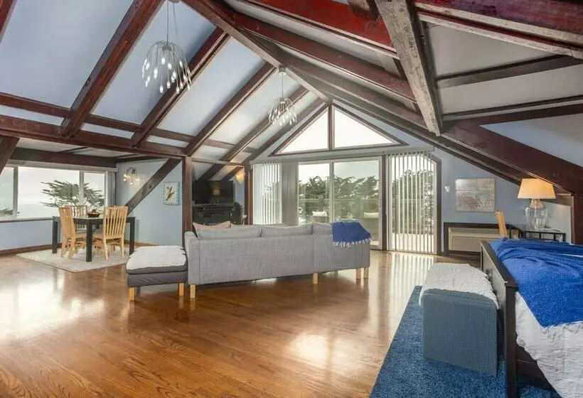 ペントハウスルーム, Ocean View Inn
