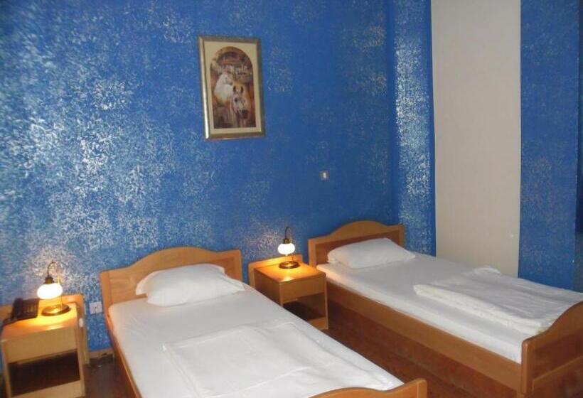 اتاق استاندارد چهار تخته, Bm