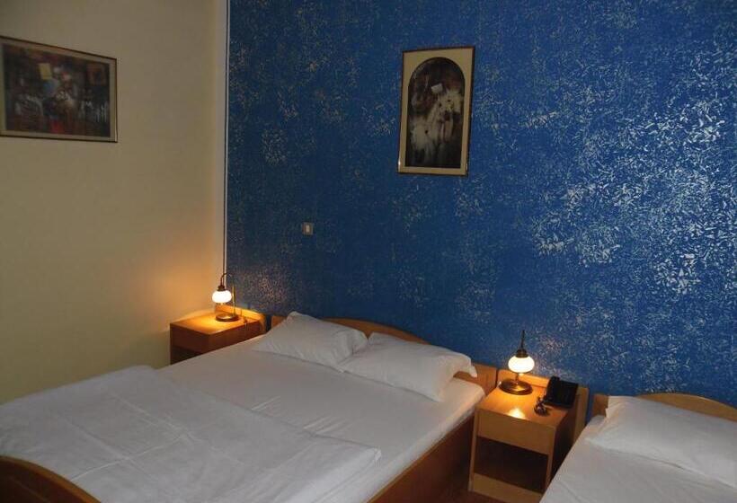 اتاق استاندارد چهار تخته, Bm