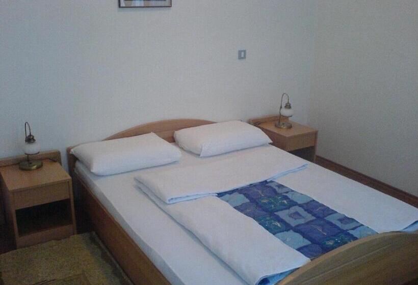 اتاق استاندارد یک نفره, Bm