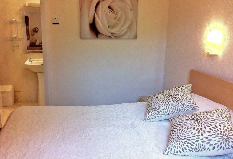 اتاق استاندارد, Burley Court