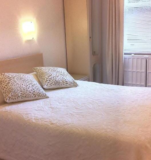 اتاق استاندارد یک نفره, Burley Court